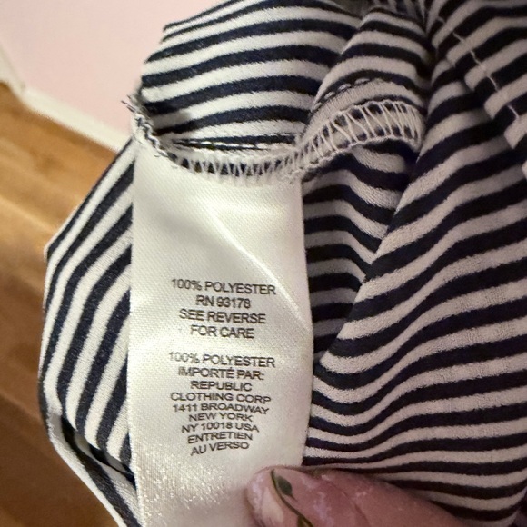 Tahari Black and White Striped Women's Blouse L - Picture 5 of 7